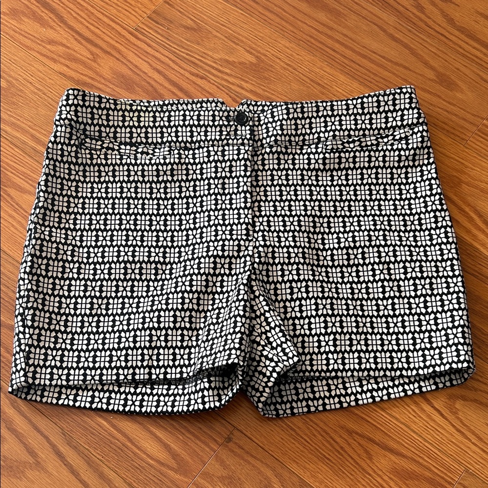 Soho Apparel Monochrome High Waist Shorts